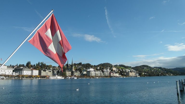 Lire la suite à propos de l’article Naturopathie Suisse ou Française ? Des différences fondamentales